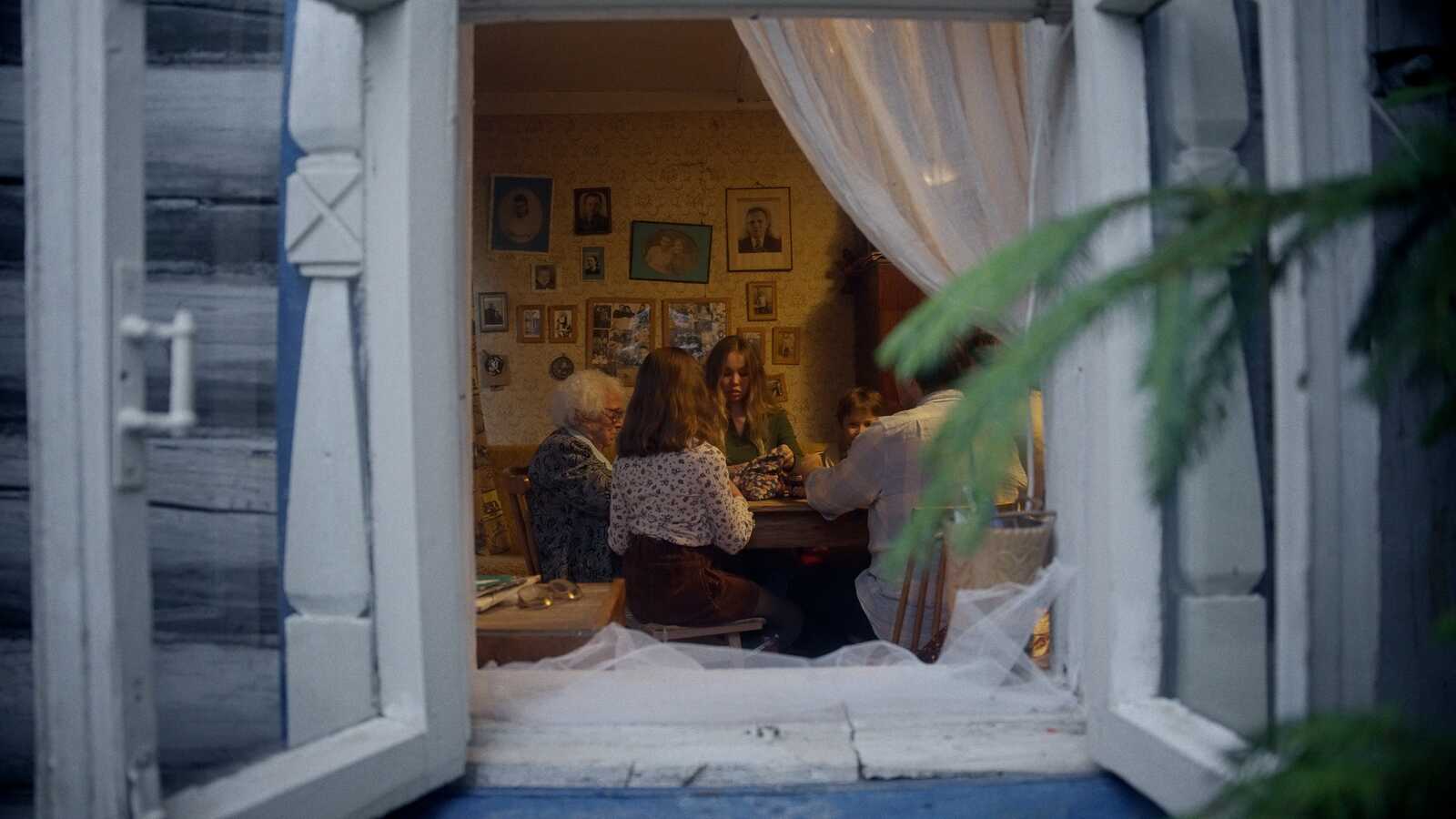 Кадр из фильма «Наше хрупкое счастье»